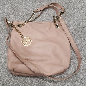 Michael kors tan messanger bag